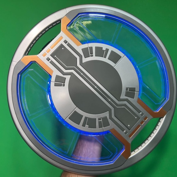 Disney Star Wars Galaxy's Edge Galactic Starcruiser Chandrila Halcyon Shield - Picture 5 of 11